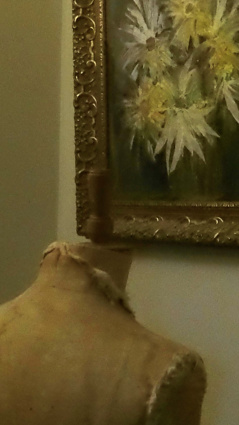 still life: the dummy looks at graffiti