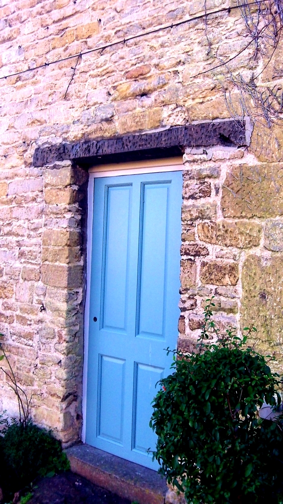 door simply blue  100_3700