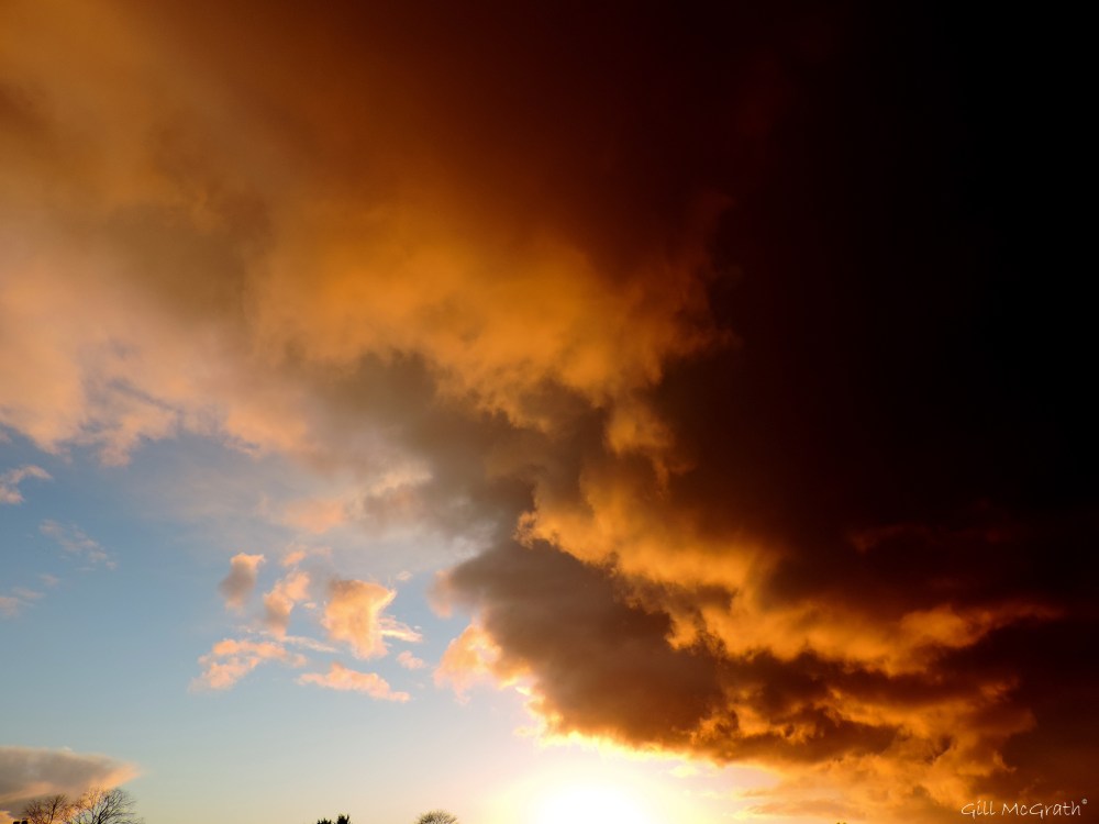 2015 02 21 cloud overhead at 5 34 pm